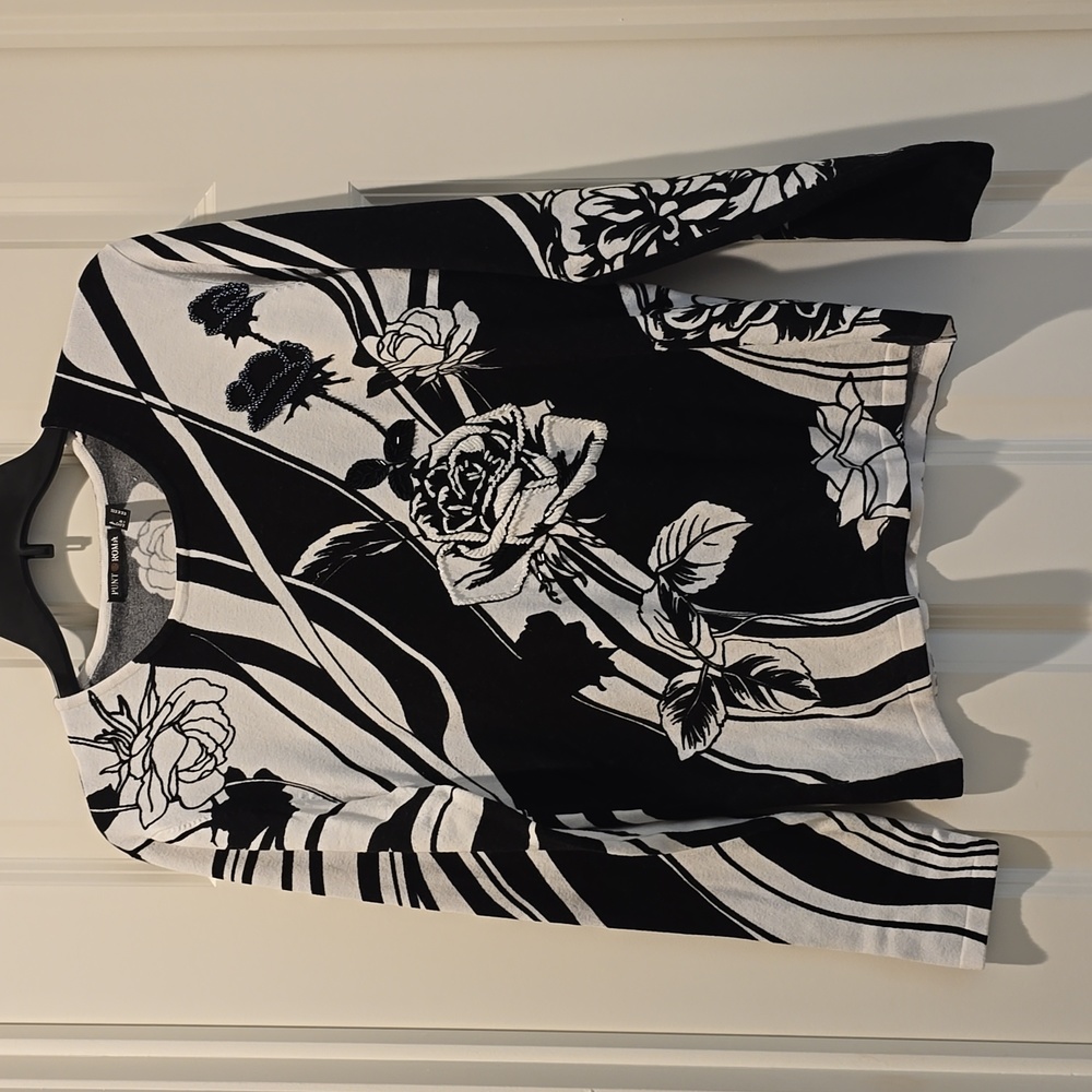 WOMEN'S BLACK & WHITE BEADED SWEATER WITH ROSES